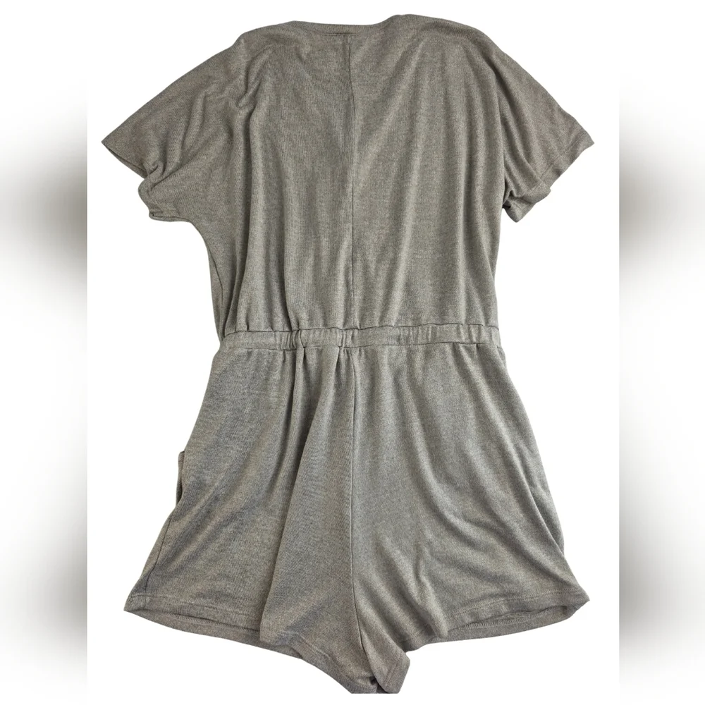 32 Degrees Cool Gray Shorts Romper Size S SOFT COMFY 2243-AC